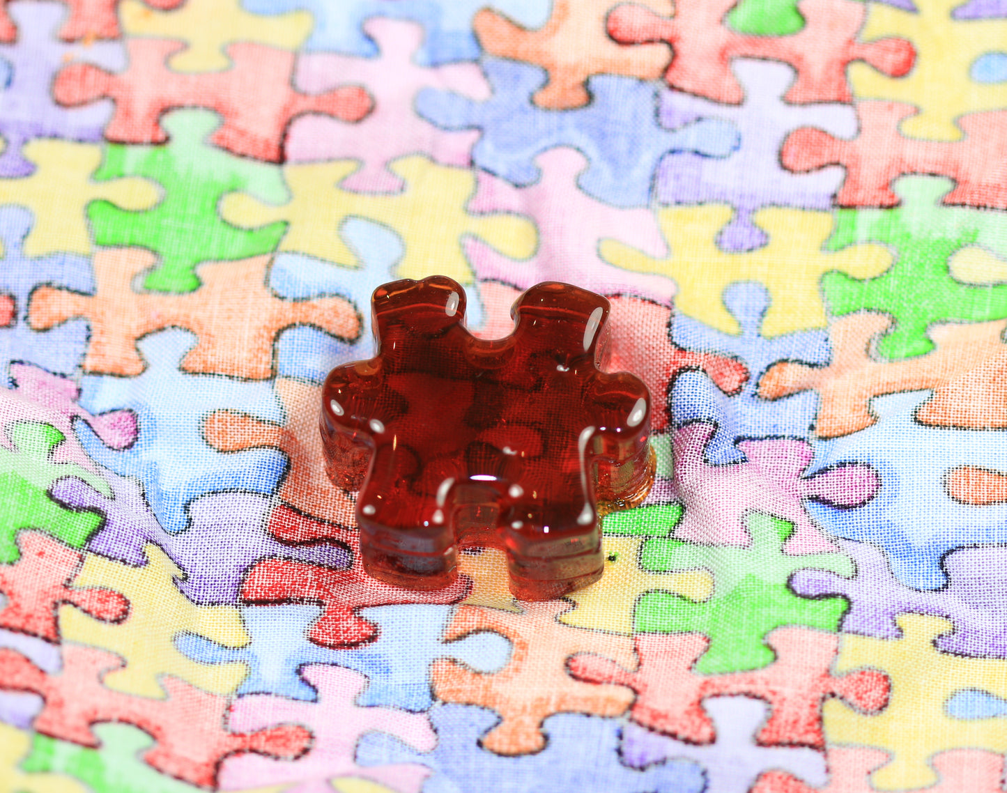 Puzzle shaped violin viola cello rockin rosin with patterned cloth