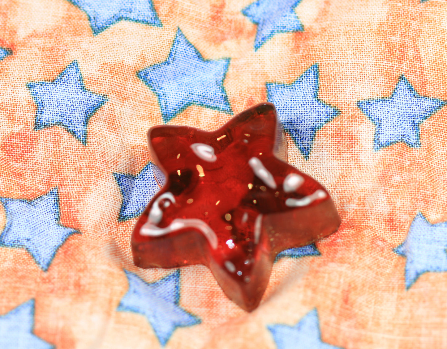 Rockin rosin for violin viola cello star shaped with patterned cloth