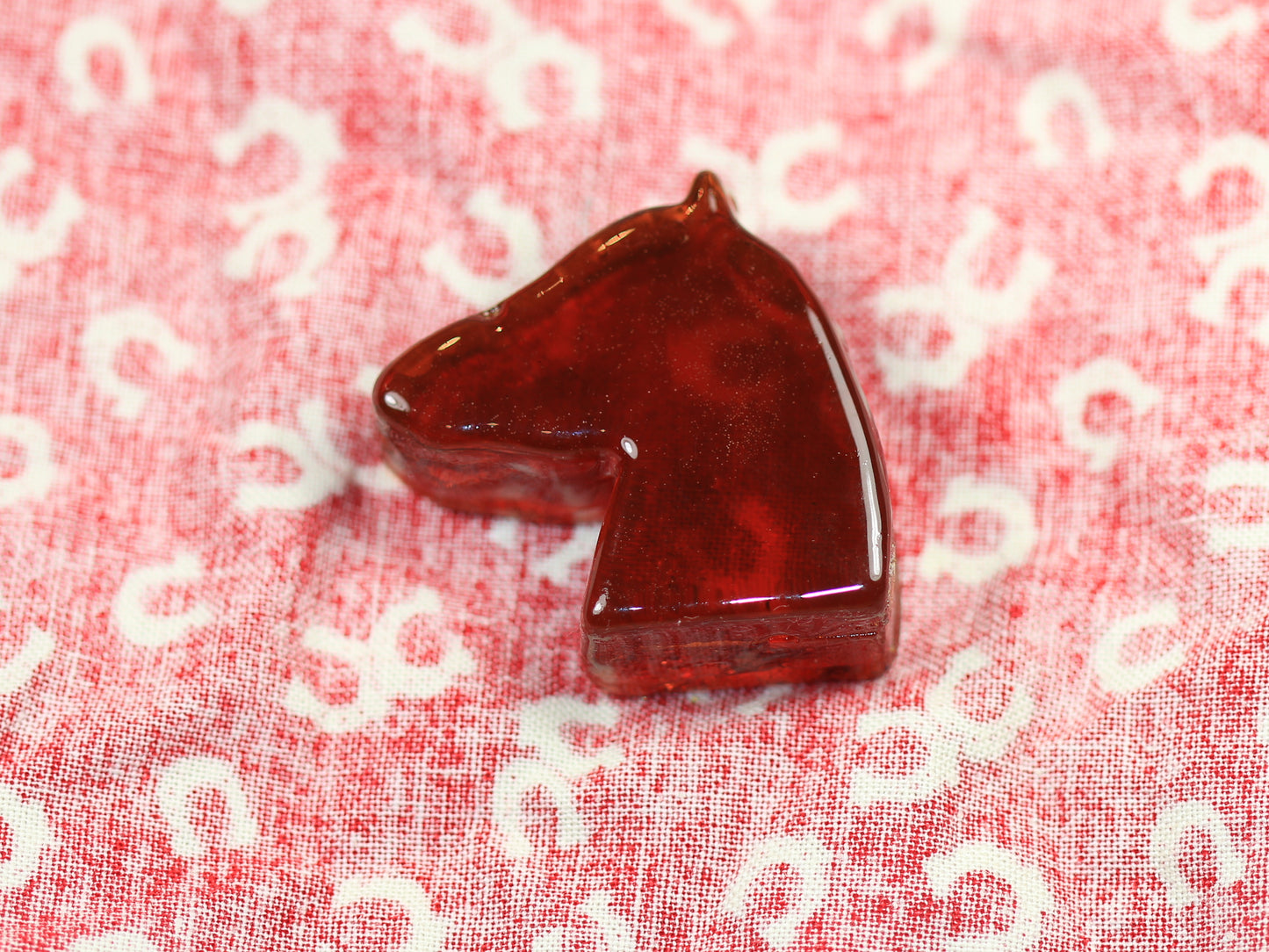 Horse shaped Rockin Rosin for violin viola or cello, patterned cloth